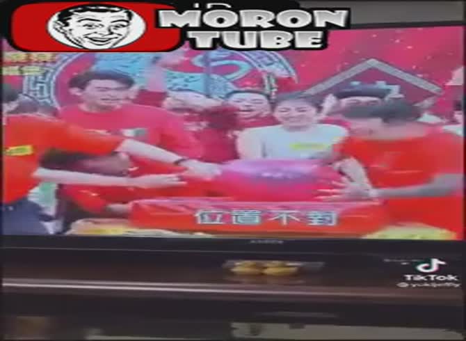 Video :assisting your spouse in winning a game show